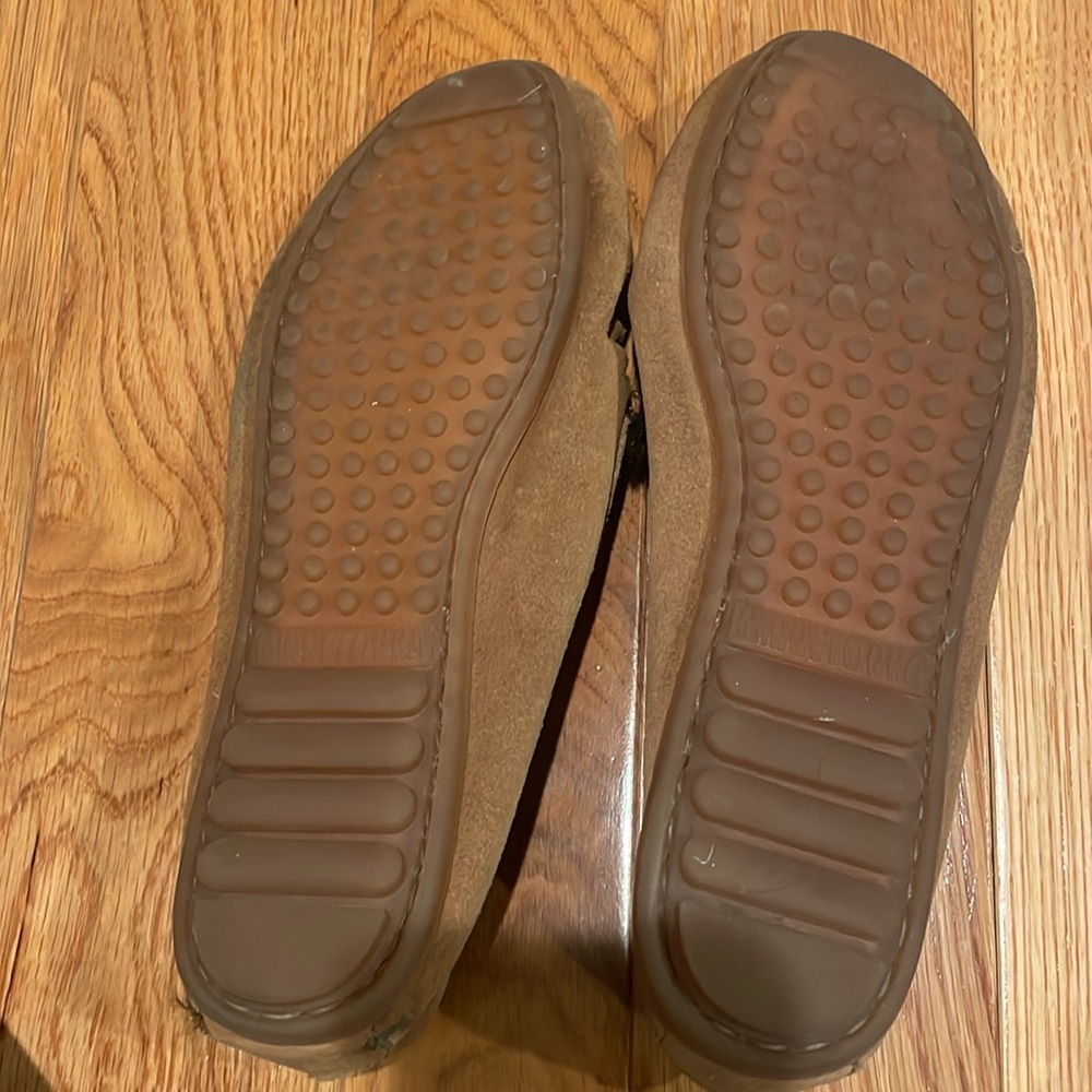 minnetonka moccasins - Picture 2 of 3